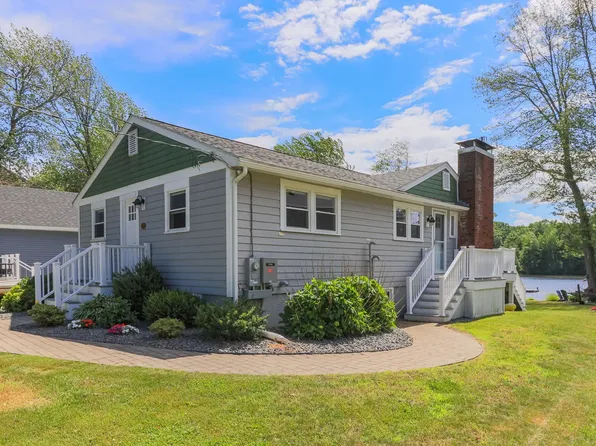 23 Escumbuit Road, Derry, NH 03038