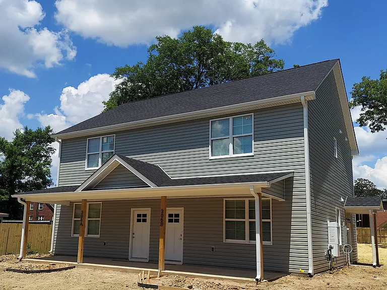 306 Oakwood St #A — Photo 1
