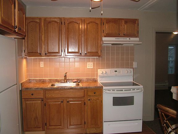 5th image of 29 E Main St #C