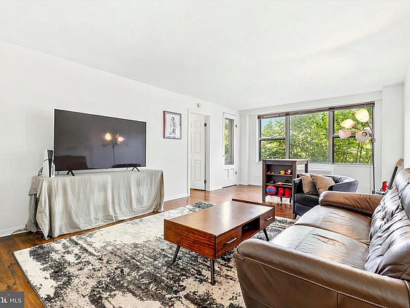 5th image of 1600 Hagys Ford Rd APT 2L