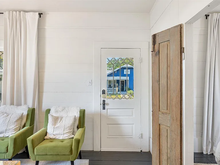 206 N Rusk St — Photo 5
