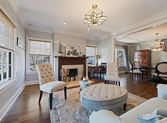 5th image of 626 Wayland Ave