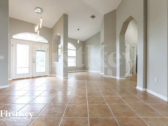 5th image of 7224 Sussex Ln