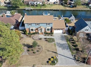 2124 W Admiral Dr, Virginia Beach, VA 23451