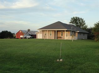1886 300th Ave, Earlville, IA 52041