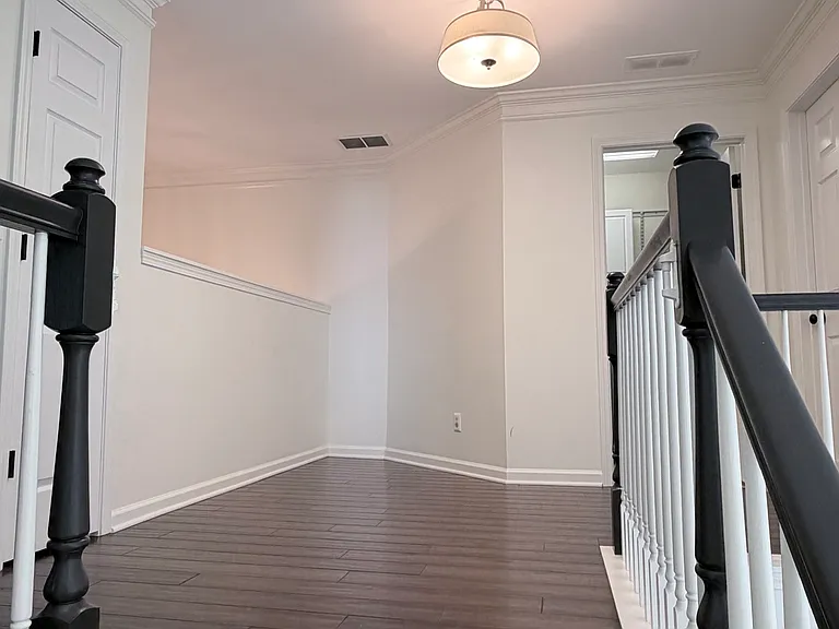 950 Lancaster Walk — Photo 20