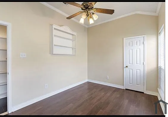 2315 Brisbane Dr — Photo 9