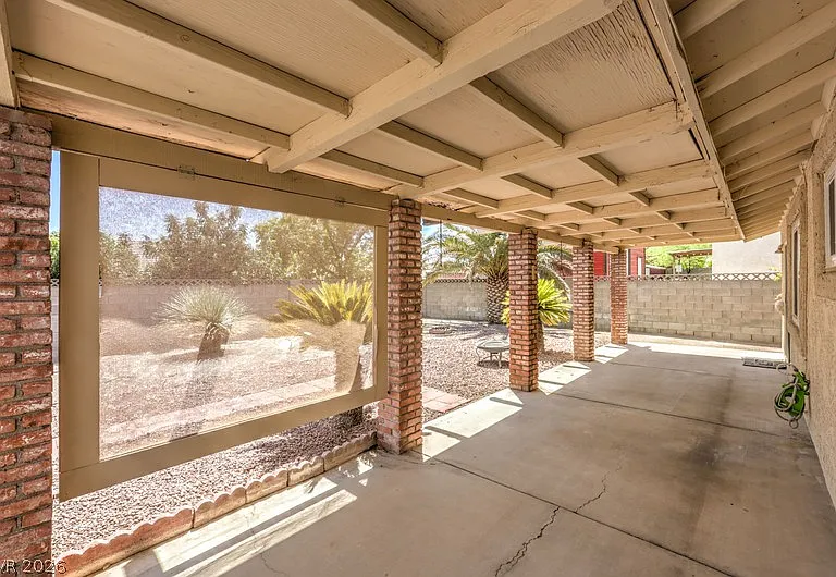 532 Mona Ln — Photo 24