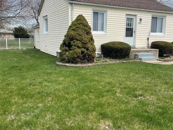 18391 Masonic Blvd, Fraser, MI 48026