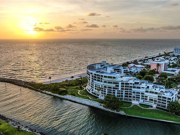 2nd image of 2352 Gulf Shore Blvd N #704