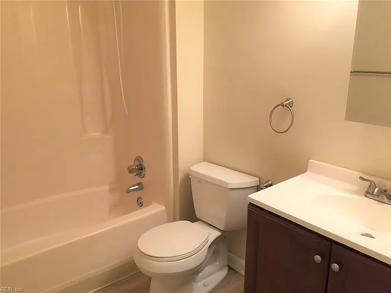 1822 Chantilly Ct — Photo 11