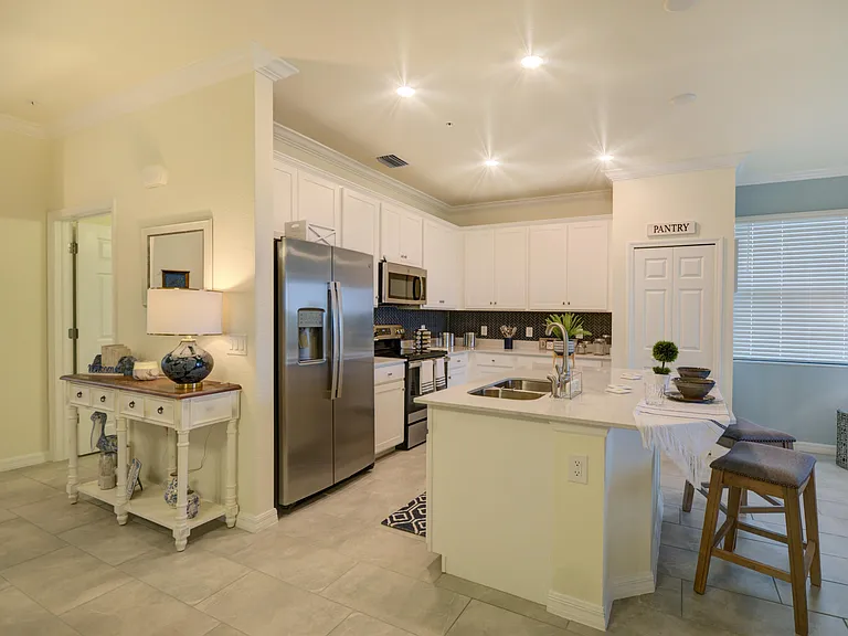 17810 Gawthrop Dr #301 — Photo 2