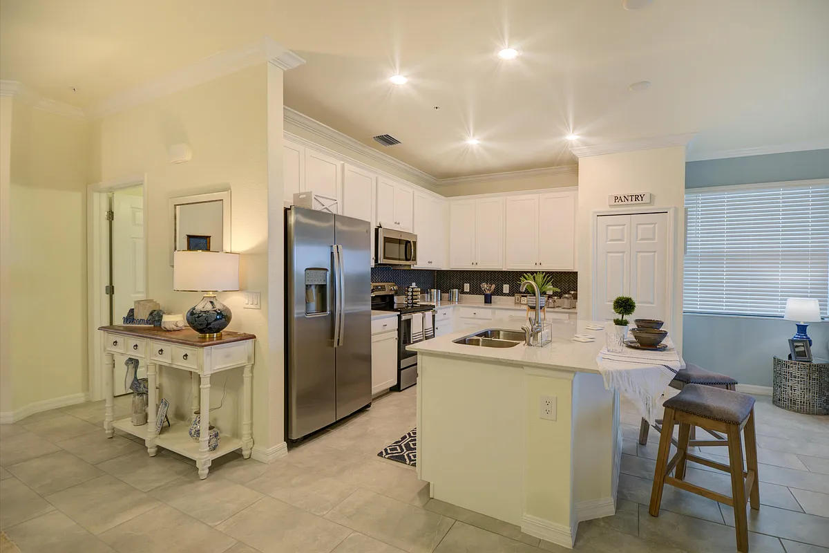 Building Photo - 17810 Gawthrop Dr #301