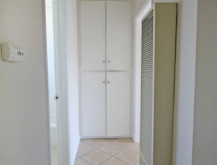 2311 Vanderbilt Lane — Photo 11