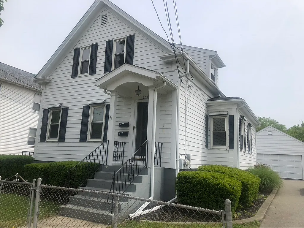 5 bed, 1800 sqft, $4,750 — Photo 1
