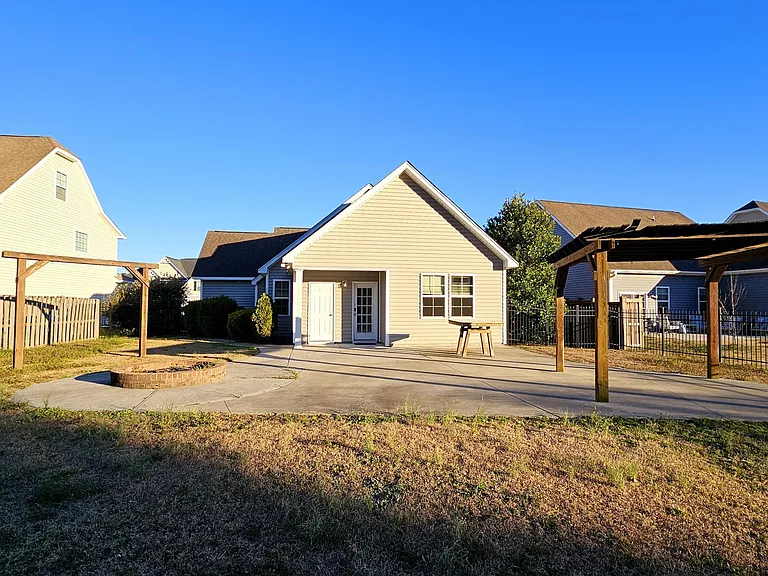 284 SW Southwest Plantation Dr — Photo 23