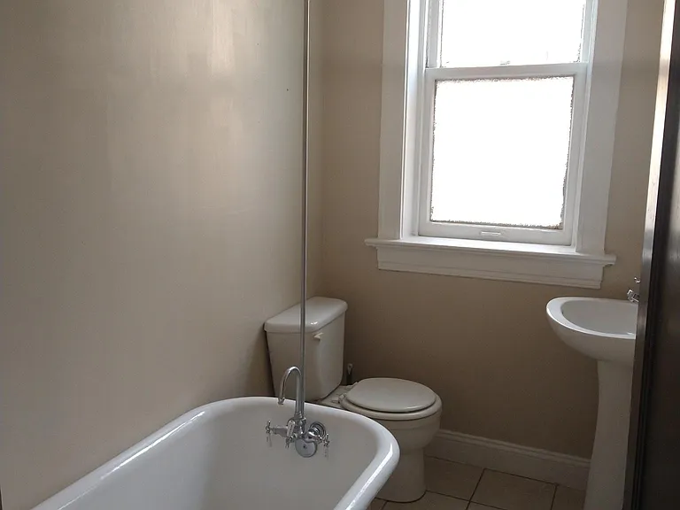 4008 Connecticut St — Photo 4