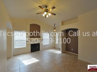 7045 W Amarante Dr, Tucson, AZ 85743