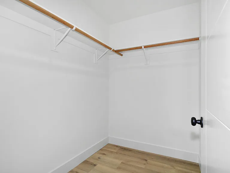6363 N Darby Ave — Photo 10