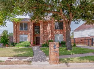 504 Springhill Dr, Hurst, TX 76054