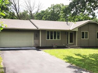 8821 Lakeview Rd, Bloomington, MN 55438