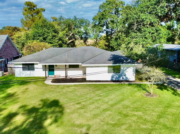 209 Sandager Ave, Jeanerette, LA 70544
