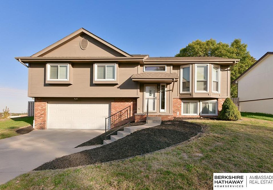 1st image of 3523 N 150th Ave