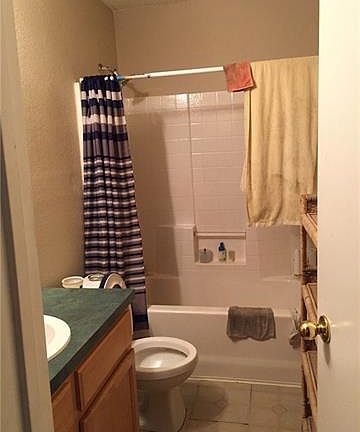 4th image of 2840 Stuart Dr