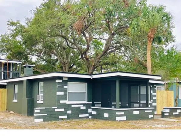 1129 Woodlawn St, Clearwater, FL 33756