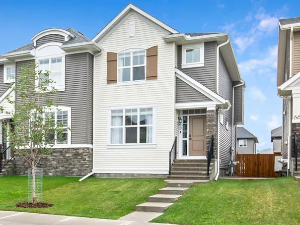 68 N Wolf Gate, Okotoks, AB T1S 5T9