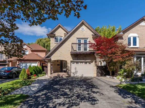 36 SW Burton Rd W, Brampton, ON L6X 1M7