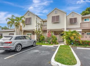 4724 S Hemingway Cir, Margate, FL 33063