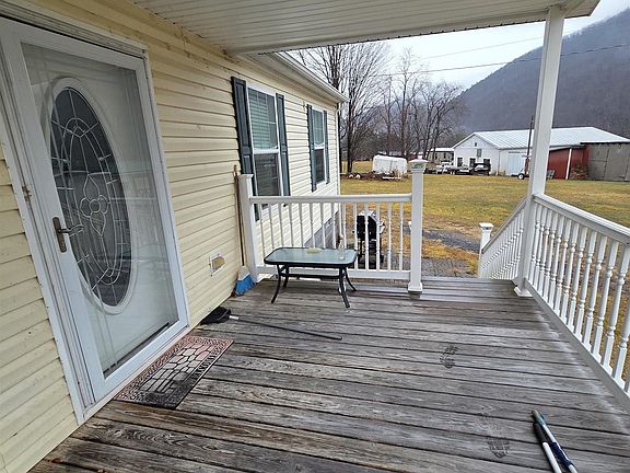 5th image of 60 Annie Ln