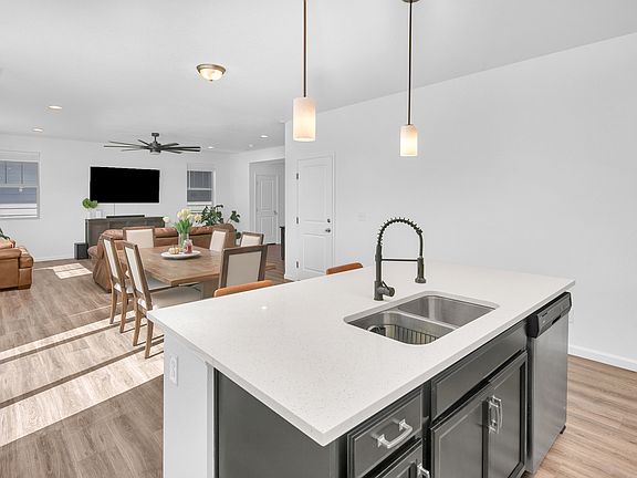 4th image of 26758 E Maple Ave