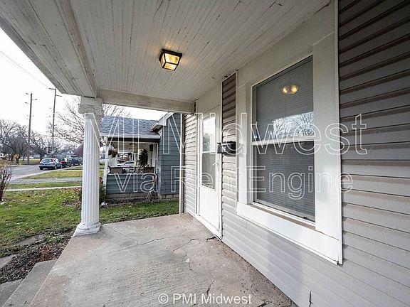 2nd image of 1016 S Belmont Ave
