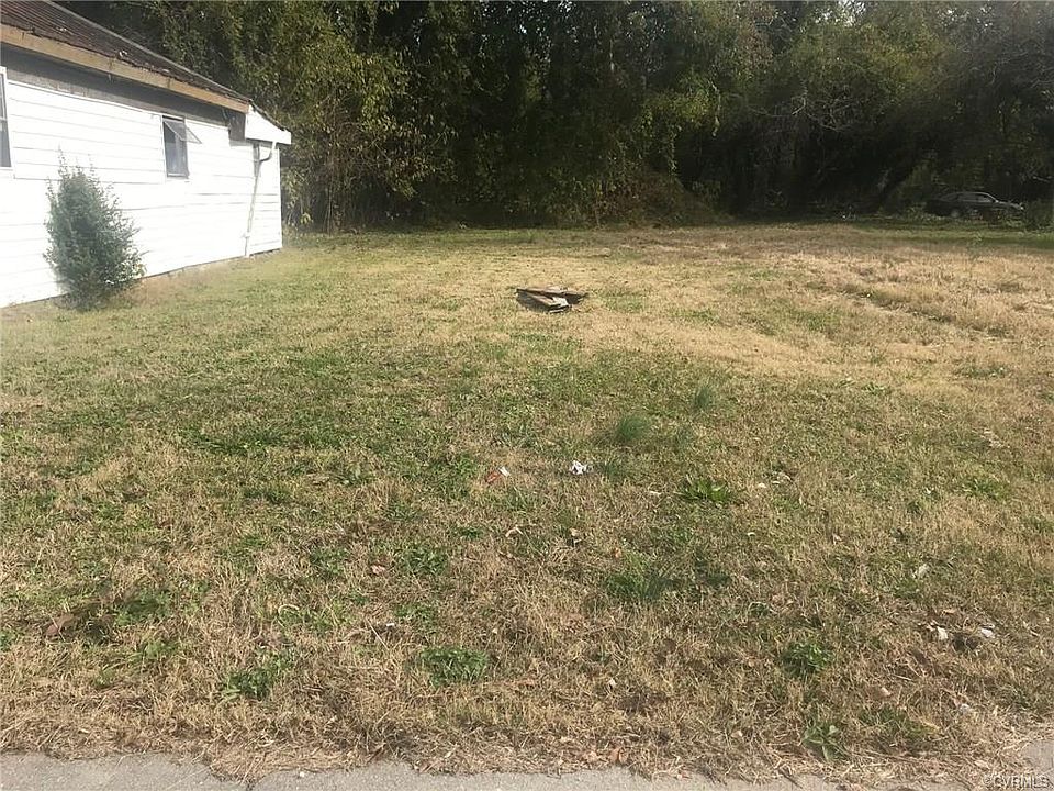 2nd image of 435 Harding St