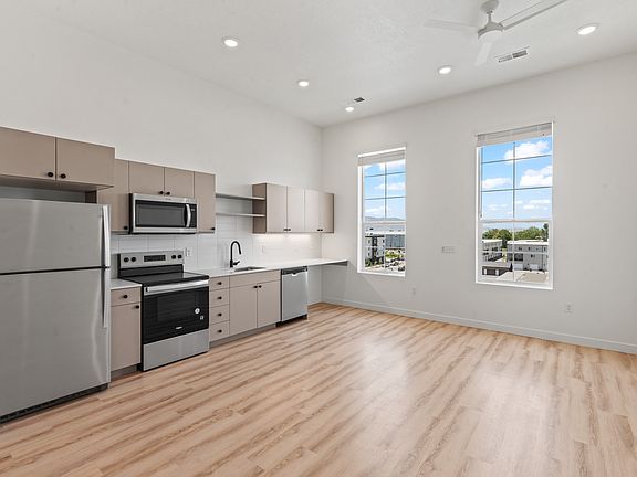 3rd image of 188 N 800th St E #1