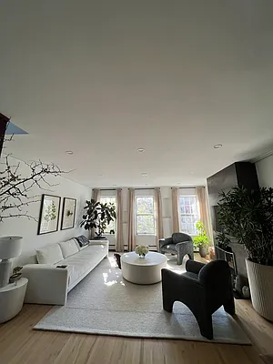 Rented by Monday Morning Management LLC | media 11