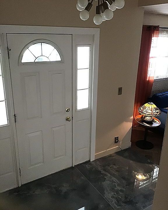 2nd image of 700 S Cheryl Dr