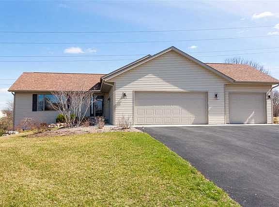 3rd image of 5344 Coopers Hawk Cir