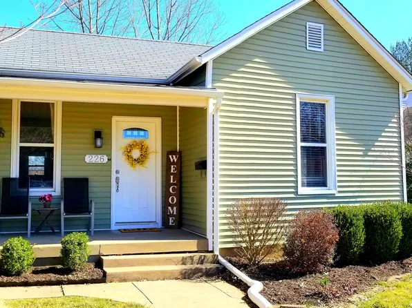 226 Monroe St, Edwardsville, IL 62025