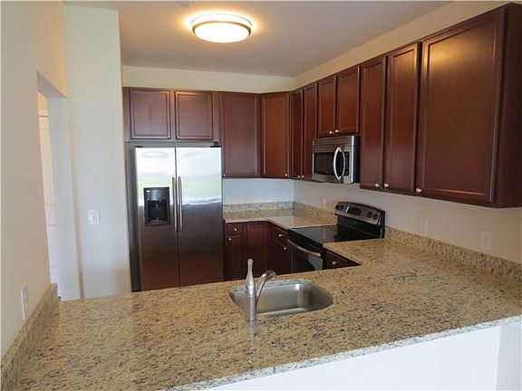 3rd image of 318 Justison St #318
