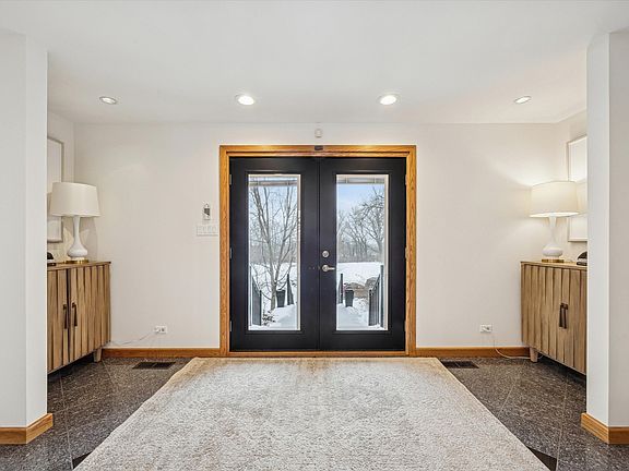 5th image of 8425 S Hickory Ct