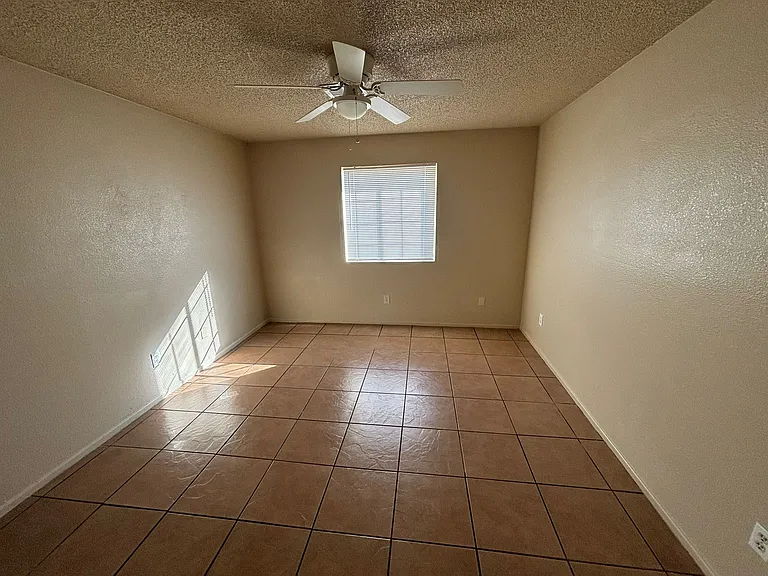 4748 W 17th Pl — Photo 15