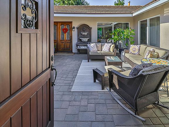2nd image of 31720 Kentfield Ct