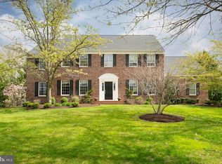1 Wynwood Dr, Princeton Junction, NJ 08550