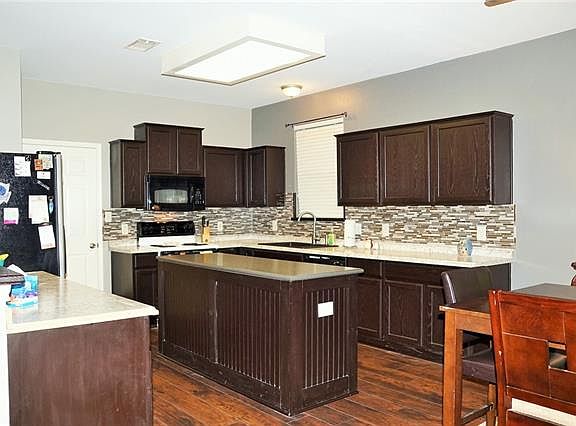 4th image of 3916 Kirby Dr