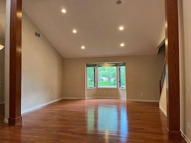 4 bed, 5.0 bath, 3319 sqft, $3,750 — Photo 2