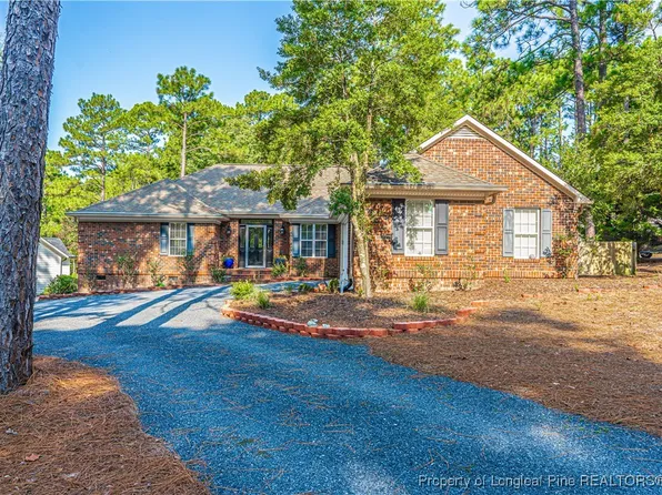 106 Banbridge Dr, West End, NC 27376