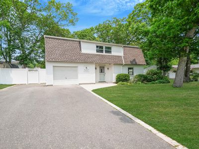5439 Expressway Drive N, Holtsville, NY, 11742